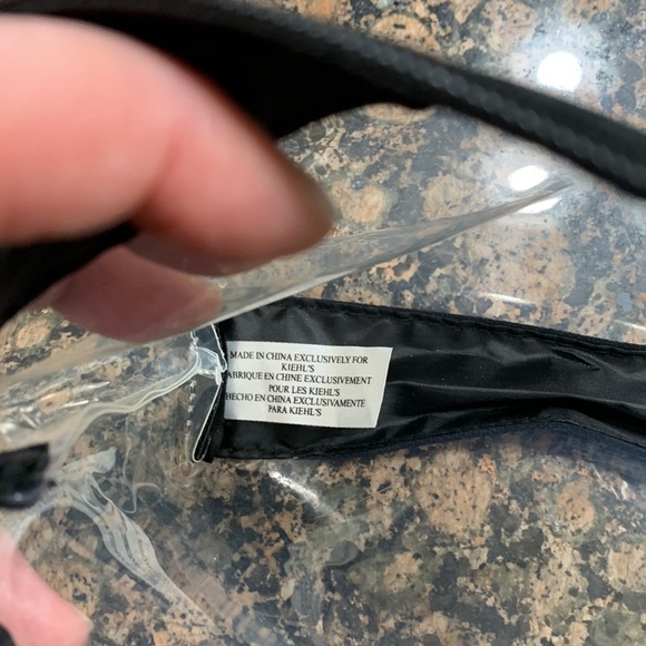 Kiehl’s Toiletry/Make Up Zippered Pouch - Picture 4 of 5